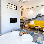 Wonder - Polozone Blisko Deptaka, Licznych Restauracji I Sklepow *